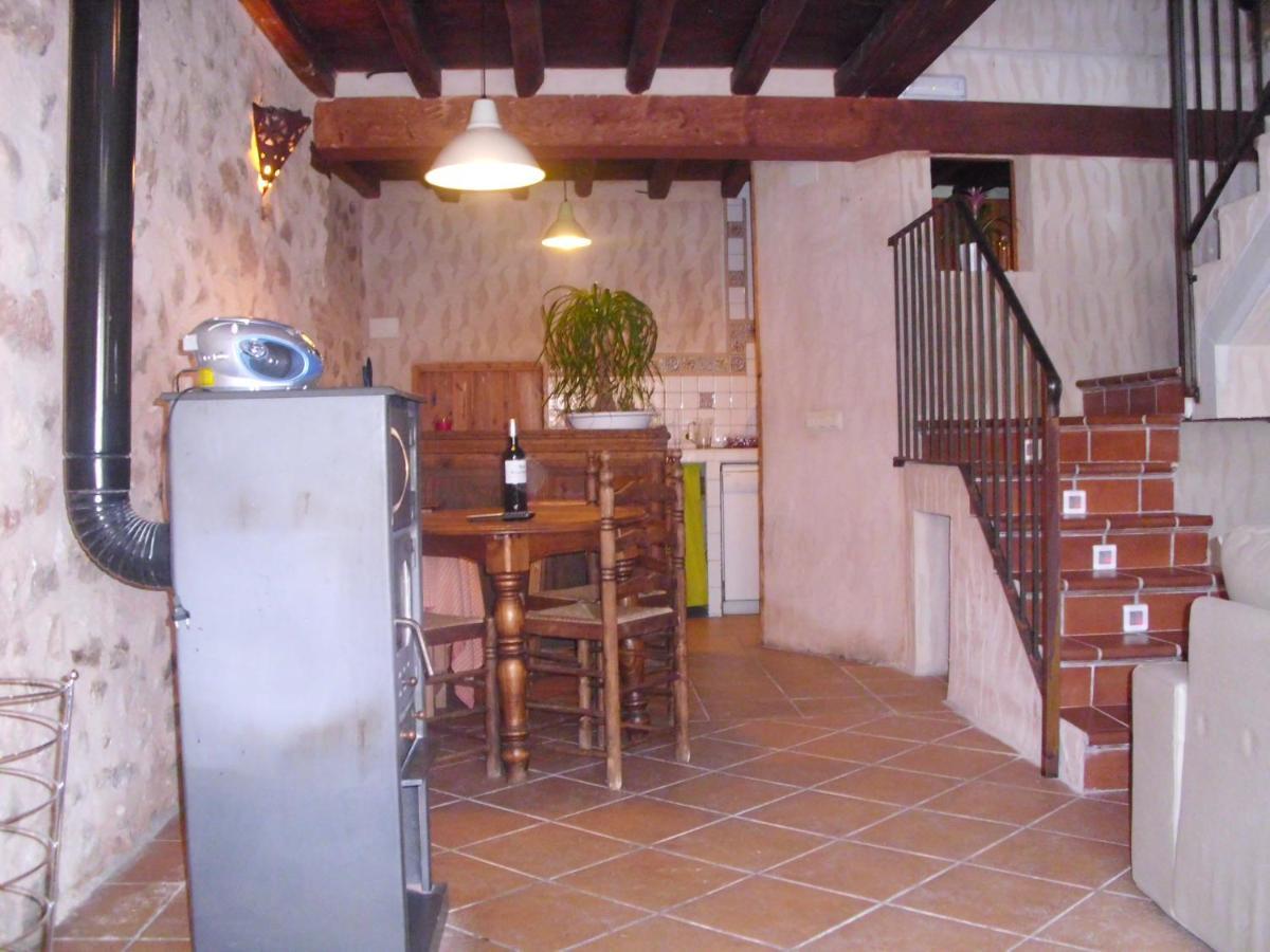 Casa Rural Con Jacuzzi Taberna Del Tio Pedro Cabanas de Polendos 外观 照片